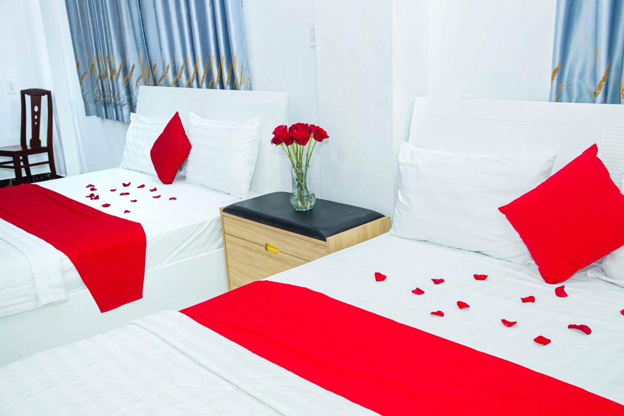 Gia Bao Hotel Quan 7 Хошимин Экстерьер фото
